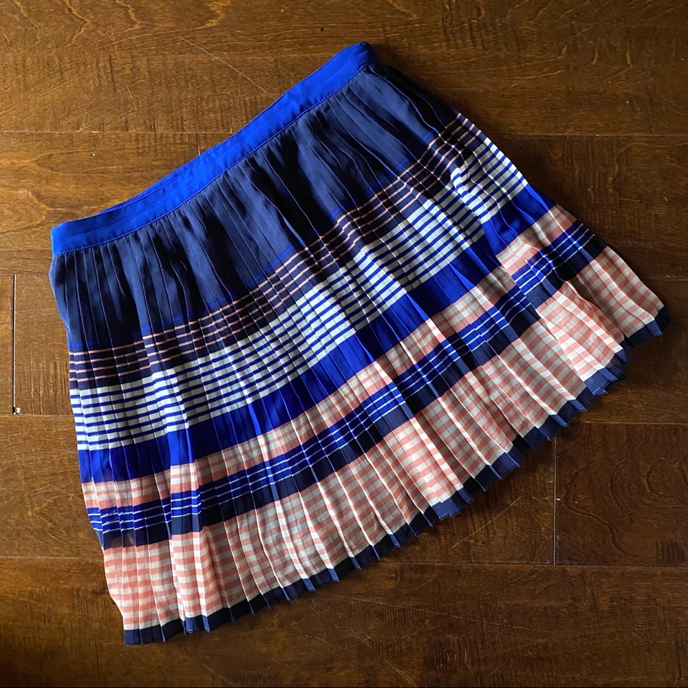 American Eagle Sz 0 Pleated Royal Blue and Powder Pink Striped Skirt